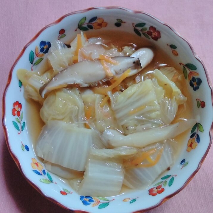 白菜と人参と白葱の和風スープ